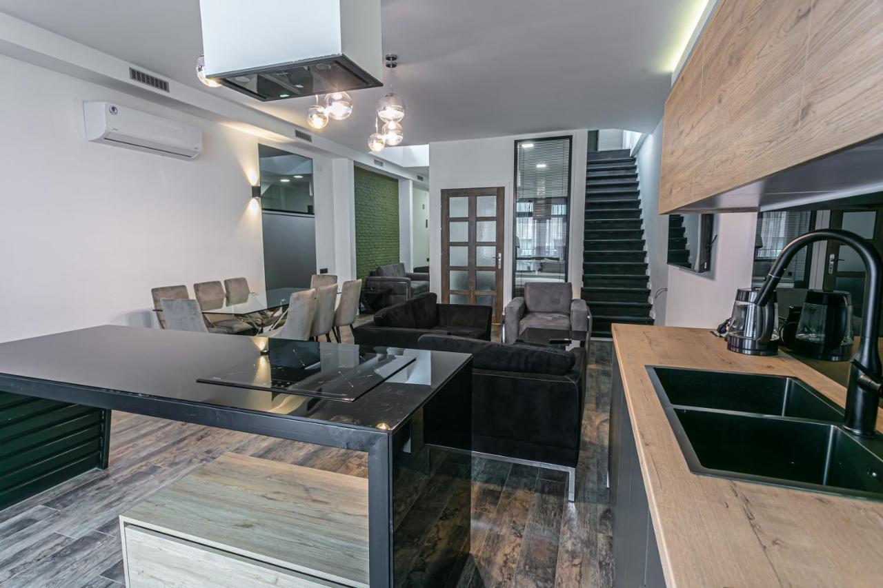 Luxe Apartment In Center Jerevan Eksteriør billede